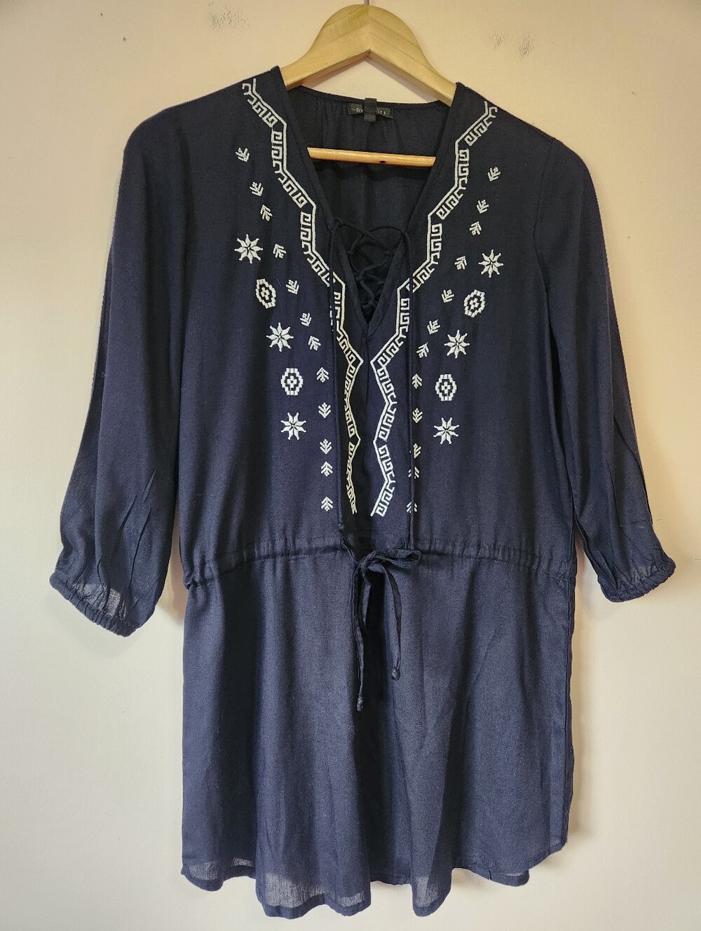 Dynamite Navy Embroidered Boho Tunic Blouse Aztec Print Size S EUC - Picture 1 of 6
